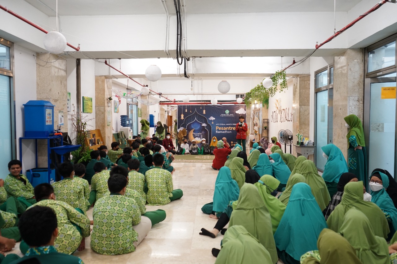 donasi kado yatim dari mts istiqlal5 dompet dhuafa