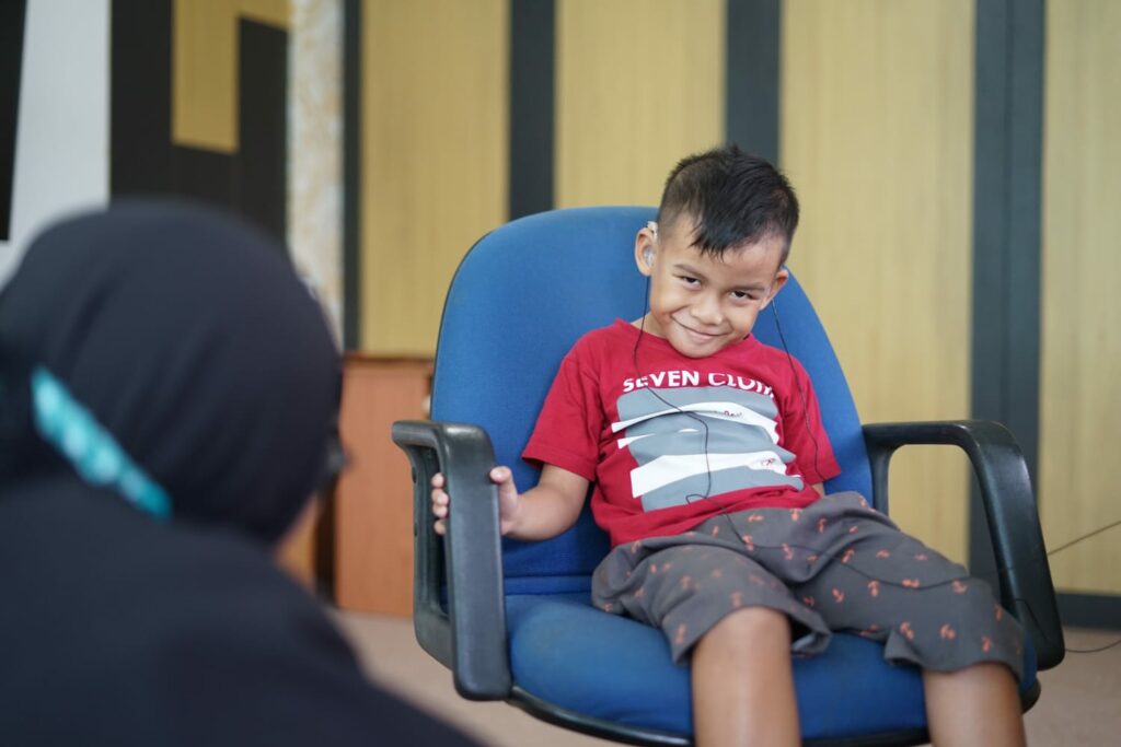 abd keluarga alm hadi waluyo6 dompet dhuafa Senyum adalah sedekah