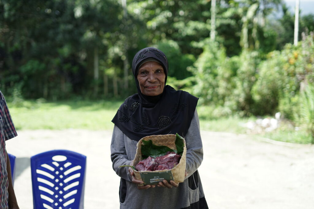 warga penerima berkah daging kurban dompet dhuafa