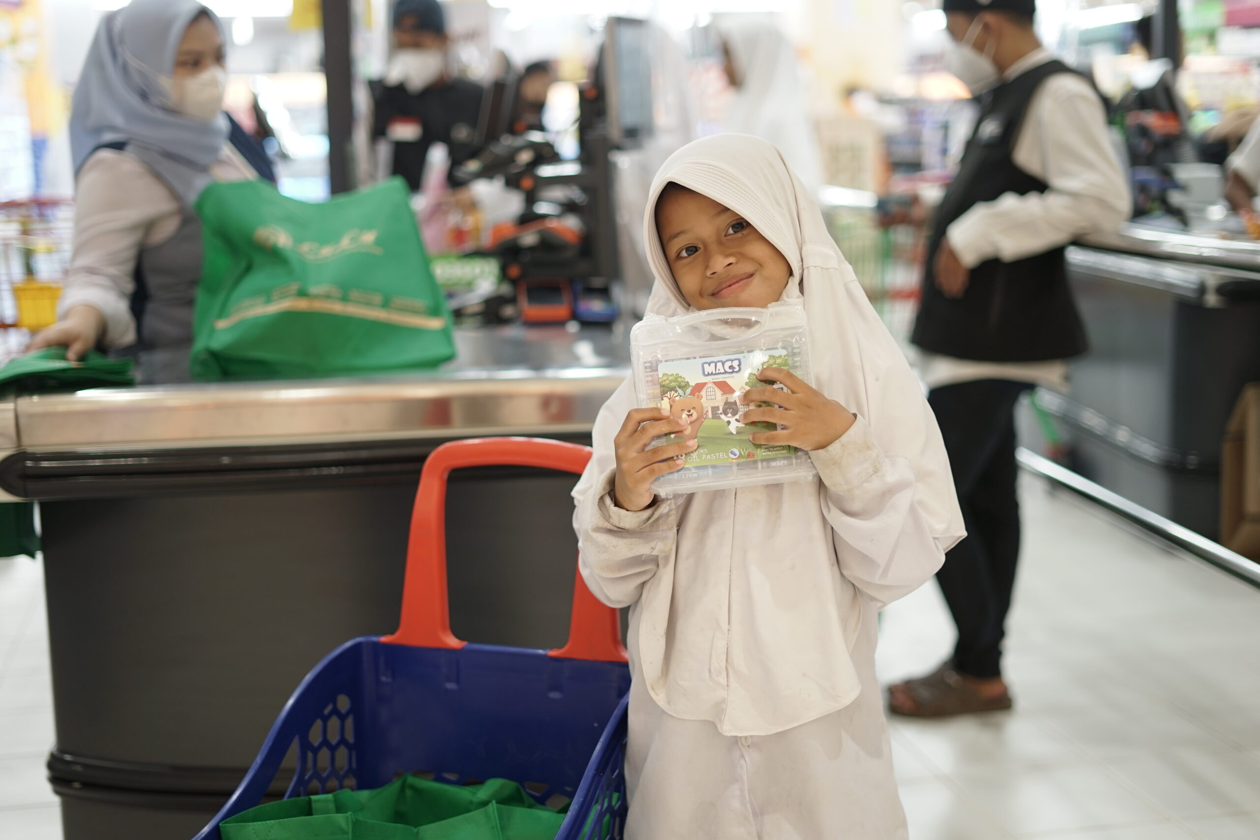 anisa belanja gratis di lulu hypermarket sawangan4 dompet dhuafa