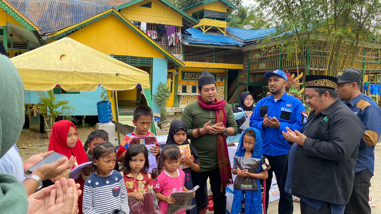 dd waspada gulirkan bantuan bagi puluhan anak penyintas kebakaran langkat2 dompet dhuafa