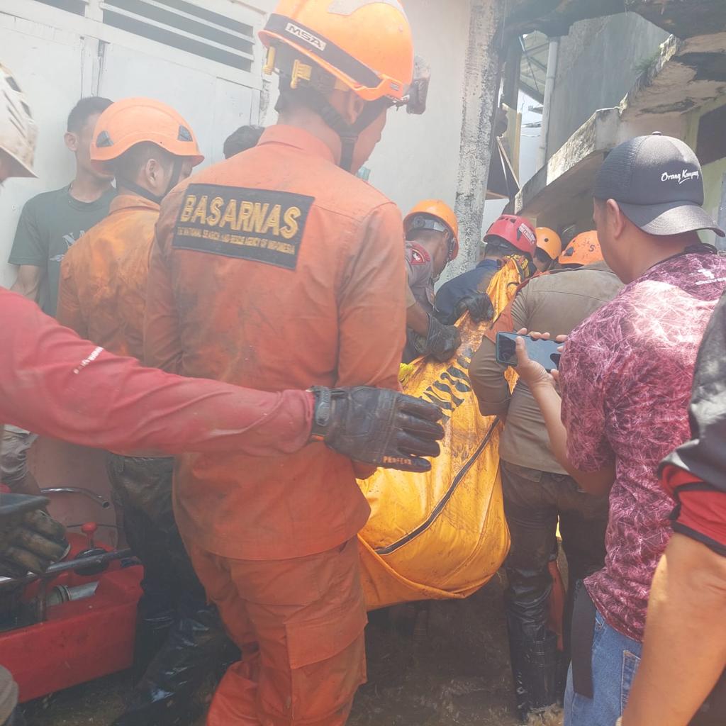 dmc responds to bogor landslide dompet dhuafa