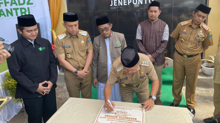 Bupati dan Wakil Bupati Jeneponto meresmikan Pondok Pesantren Tahfidz Roudhotul Huffadz
