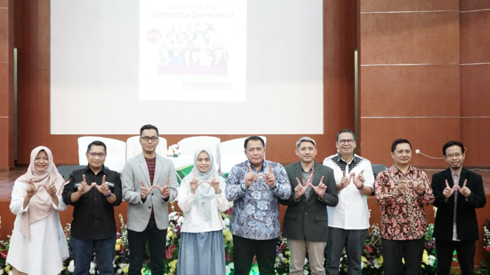 fotojet 5 dompet dhuafa wakaferse-fair-semesta-berwakaf