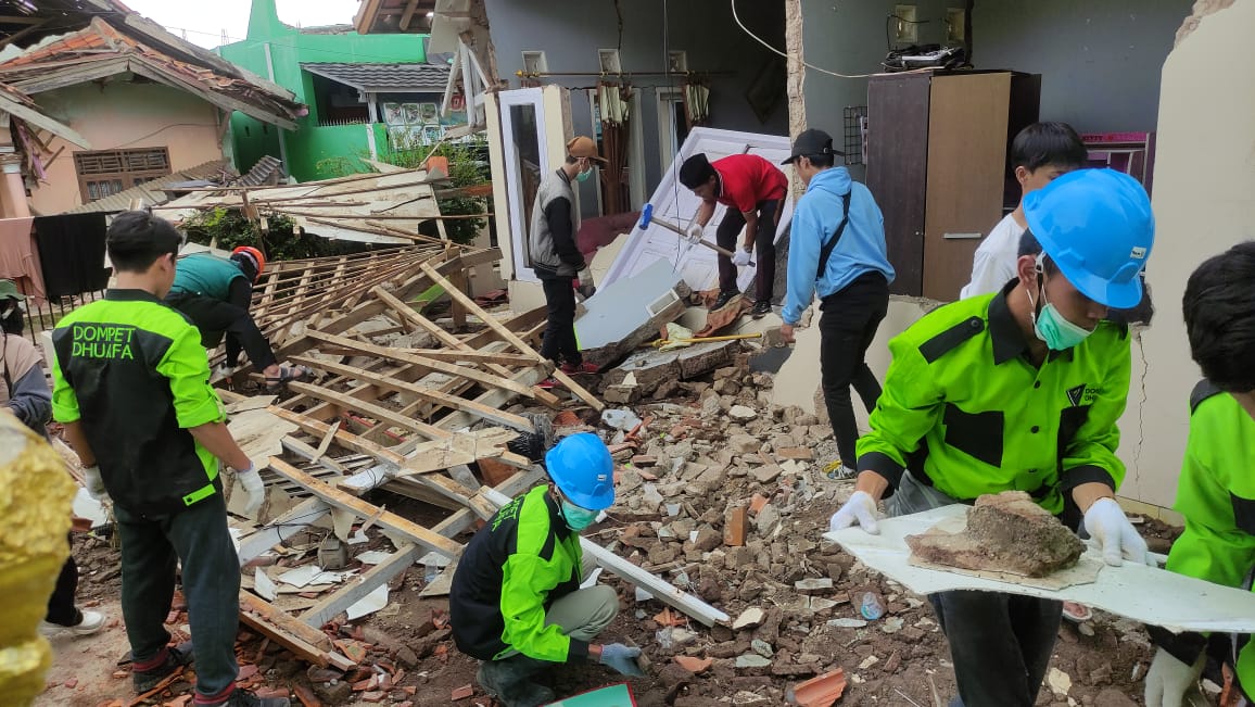 bis musholla darurat gempa bumi cianjur dompet dhuafa