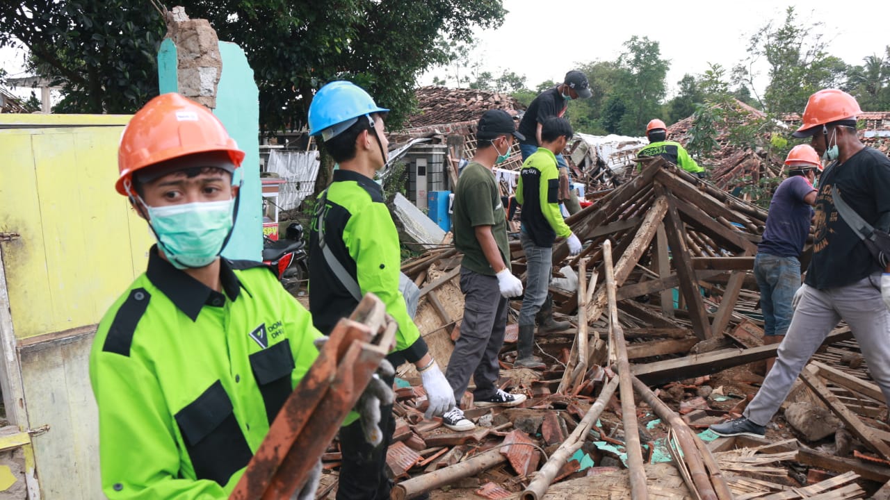 bis musholla darurat gempa bumi cianjur dompet dhuafa