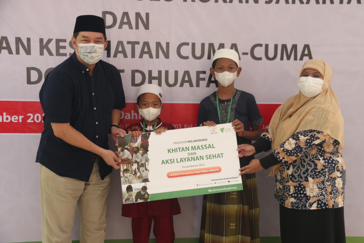 hadirkan khitanan massal dan layanan kesehatan di kampung tengah1 dompet dhuafa