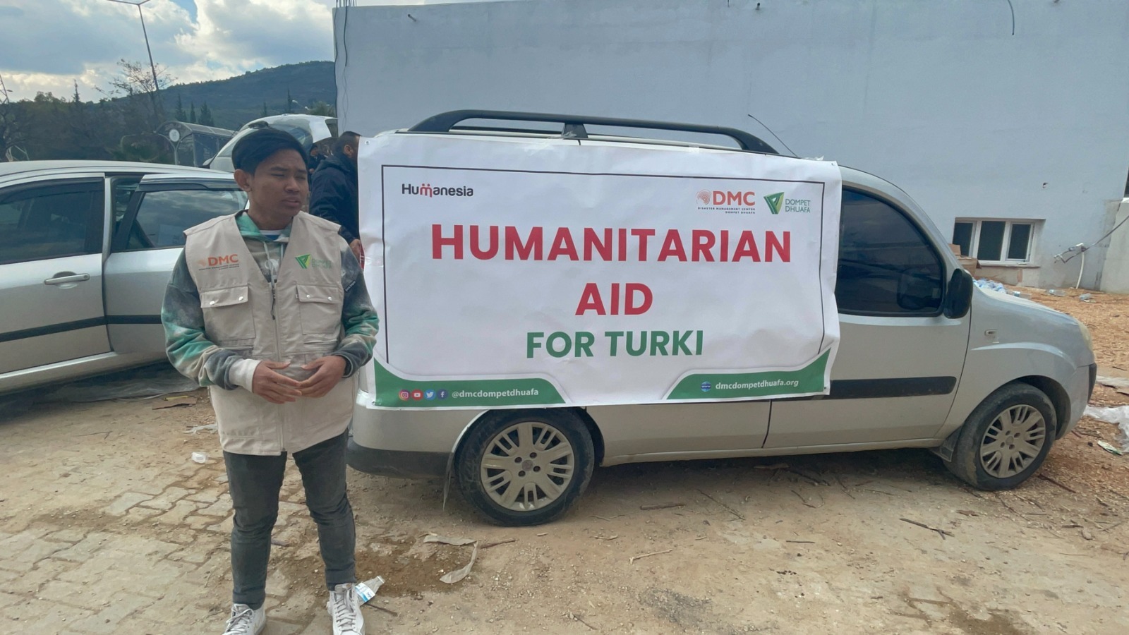 100 paket sembako di wilayah terdampak gempa turkiyesuriah3 dompet dhuafa