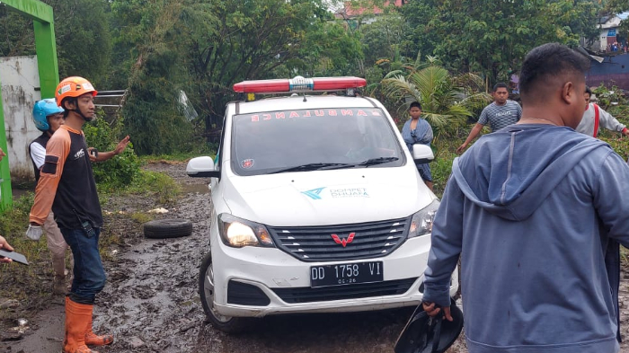 ambulance dmc parepare banjir dompet dhuafa ambulance-dompet-dhuafa