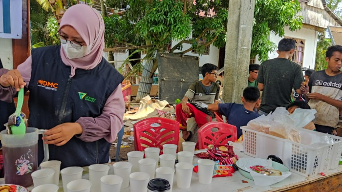 pos hangat dmc manado dompet dhuafa pos-hangat