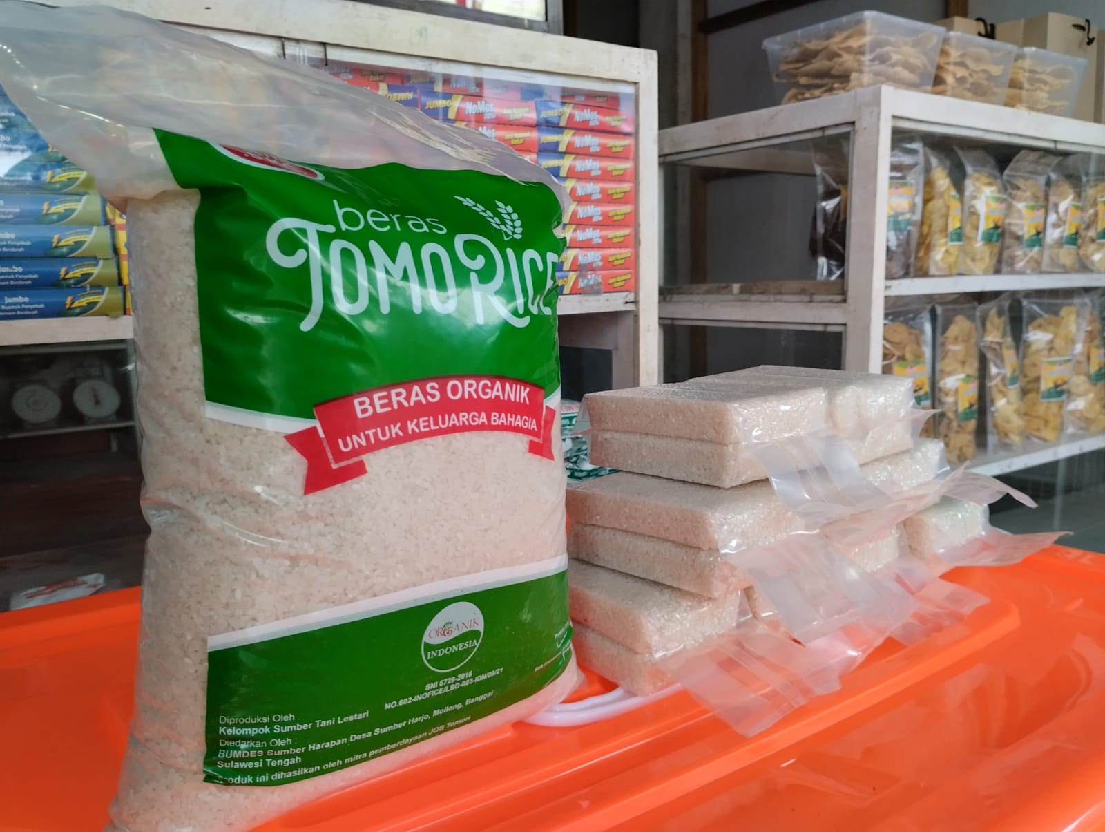 job tomori dan imz resmikan gerai bumdes sumber harapan1 dompet dhuafa