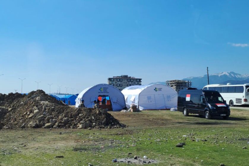 tim medis dompet dhuafa merapat ke tenda pusat krisis emt8 dompet dhuafa