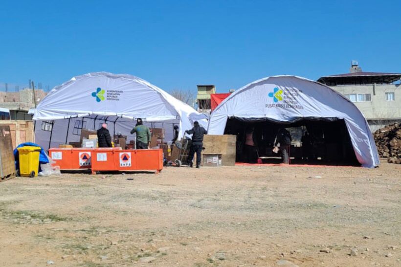 tim medis dompet dhuafa merapat ke tenda pusat krisis emt9 dompet dhuafa