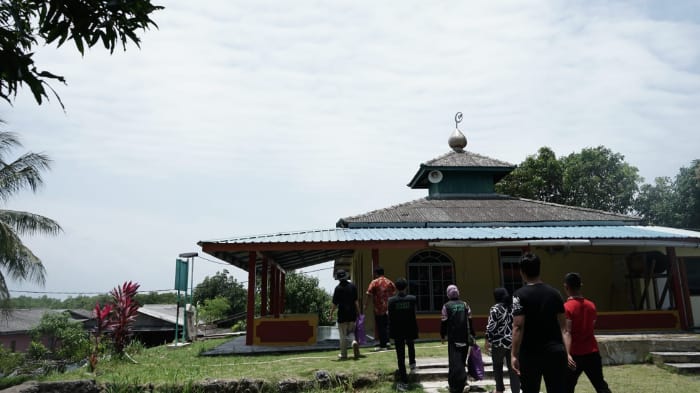 dompet dhuafa bagikan alat salat dompet dhuafa dompet-dhuafa-bagikan-alat-salat