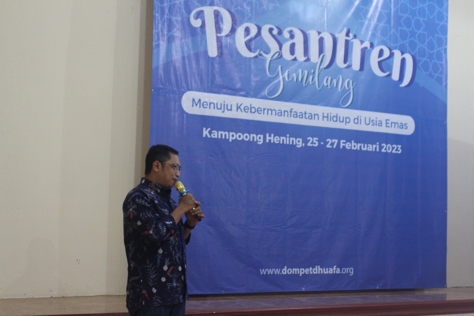 pesantren gemilang rangkul donatur lansia raih manfaat hidup dompet dhuafa
