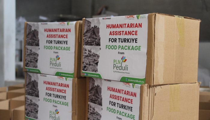 dompet-dhuafa-dan-pt-pln-nusantara-power-up-muara-tawar-bagikan-food-package-bagi-penyintas-gempa-turkiye