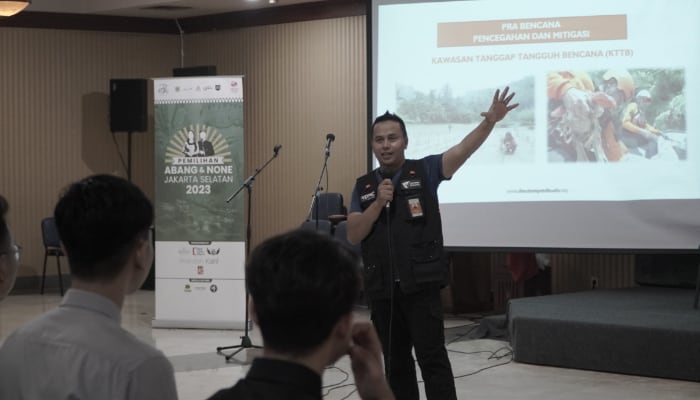dmc bersama abnon jaksel 2023 4 dompet dhuafa dmc-bekali-peserta-abang-none-jakarta-selatan-2023-ilmu-penanggulangan-bencana