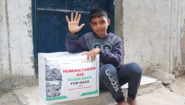 dompet-dhuafa-bagikan-food-package-untuk-palestina