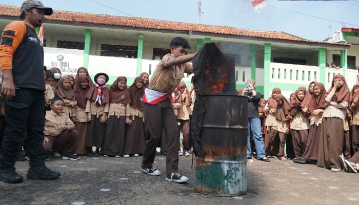 madrasahamanbencana 3 dompet dhuafa sosialisasi-madrasah-aman-bencana-dompet-dhuafa