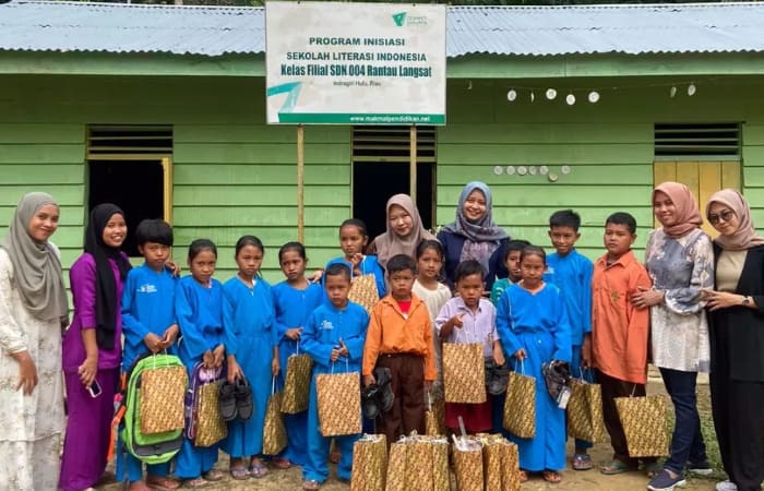 niarti-raih-penghargaan-anugerah-perempuan-berjasa