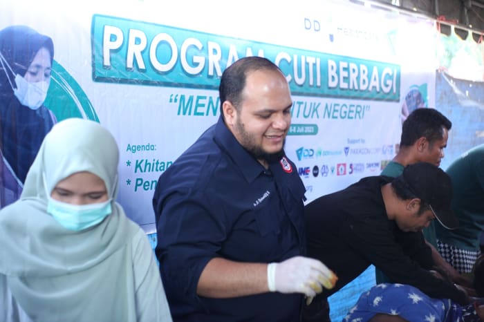 cuti berbagi dompet dhuafa bersama dokter relawan di ntt 2 dompet dhuafa Program Cuti Berbagi: Dompet Dhuafa Ajak 100 Dokter Relawan Gelar Sunatan Massal dan Layanan Kesehatan Gratis di NTT.