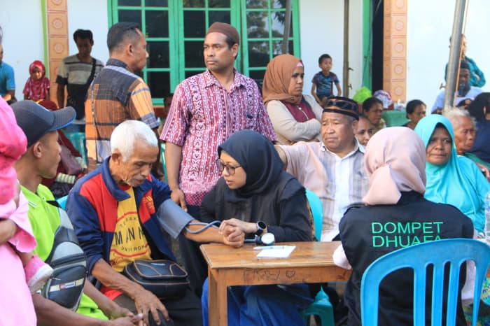 cuti berbagi dompet dhuafa bersama dokter relawan di ntt 3 dompet dhuafa Program Cuti Berbagi: Dompet Dhuafa Ajak 100 Dokter Relawan Gelar Sunatan Massal dan Layanan Kesehatan Gratis di NTT.