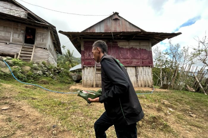 kurban the rain dan nycta gina 4 dompet dhuafa kurban The Rain dan Nycta Gina disalurkan Dompet Dhuafa ke Bima