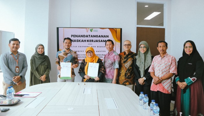 penandatangan kerja sama Program Kantin Kontainer Dompet Dhuafa dan UIN "SMH" Banten.