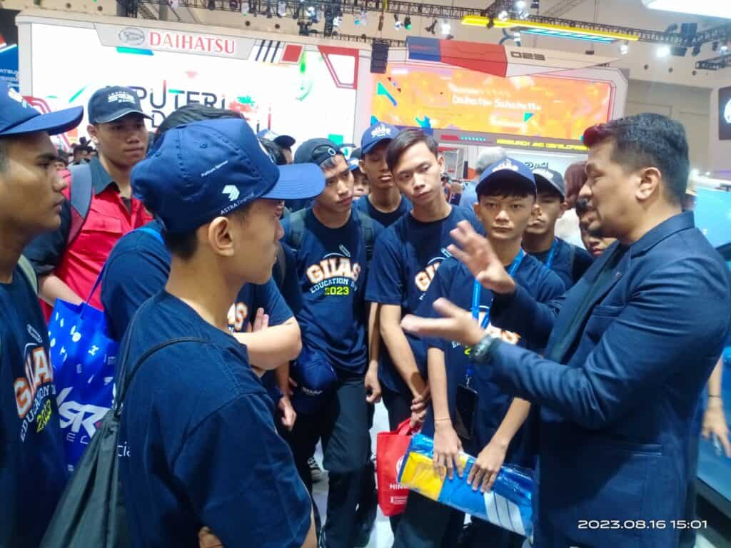 Kunjungan SMK ke GIIAS 2023