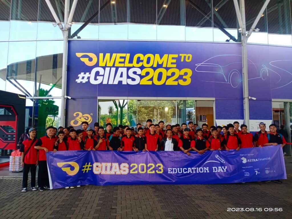 Kunjungan SMK ke GIIAS 2023