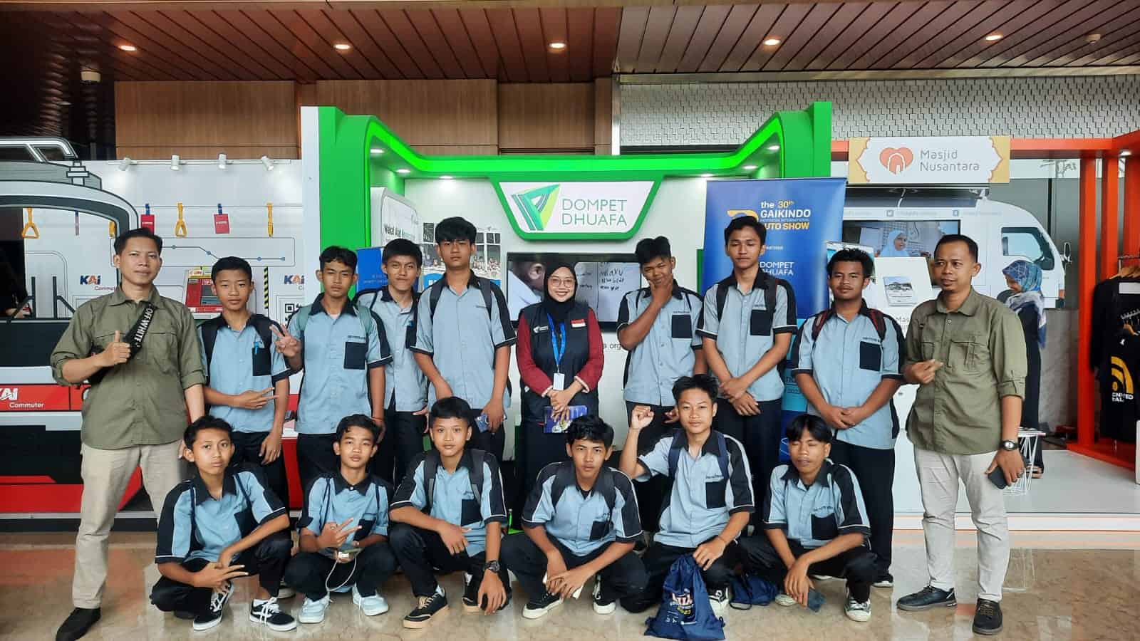 Kunjungan SMK ke GIIAS 2023