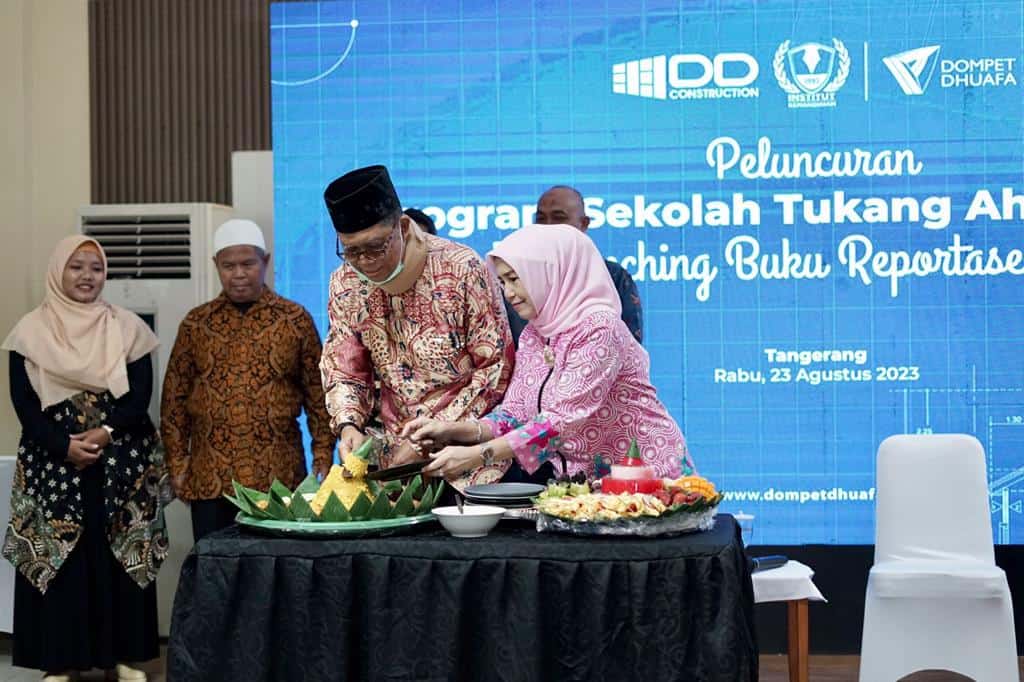 Peresmian STUKA dan Peluncuran Buku Reportase Puitis oleh Parni Hadi