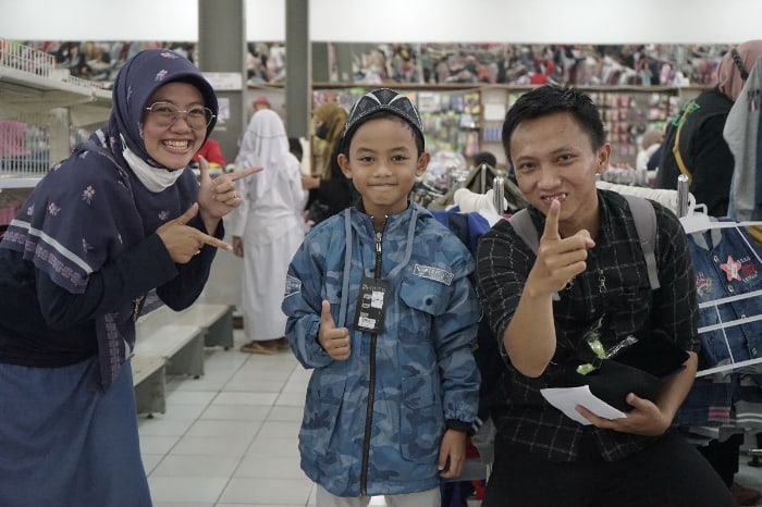 fotojet 5 dompet dhuafa Dompet Dhuafa dan SD Adik Irma Belanja Bareng yatim