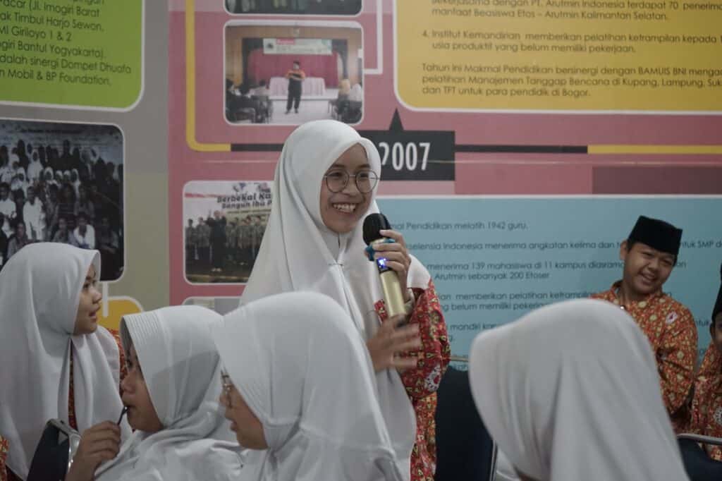 ibs al ikhlas salurkan donasi ke smart 12 dompet dhuafa IBS Al Ikhlas Salurkan Donasi ke SMART Ekselensia Indonesia Dompet Dhuafa