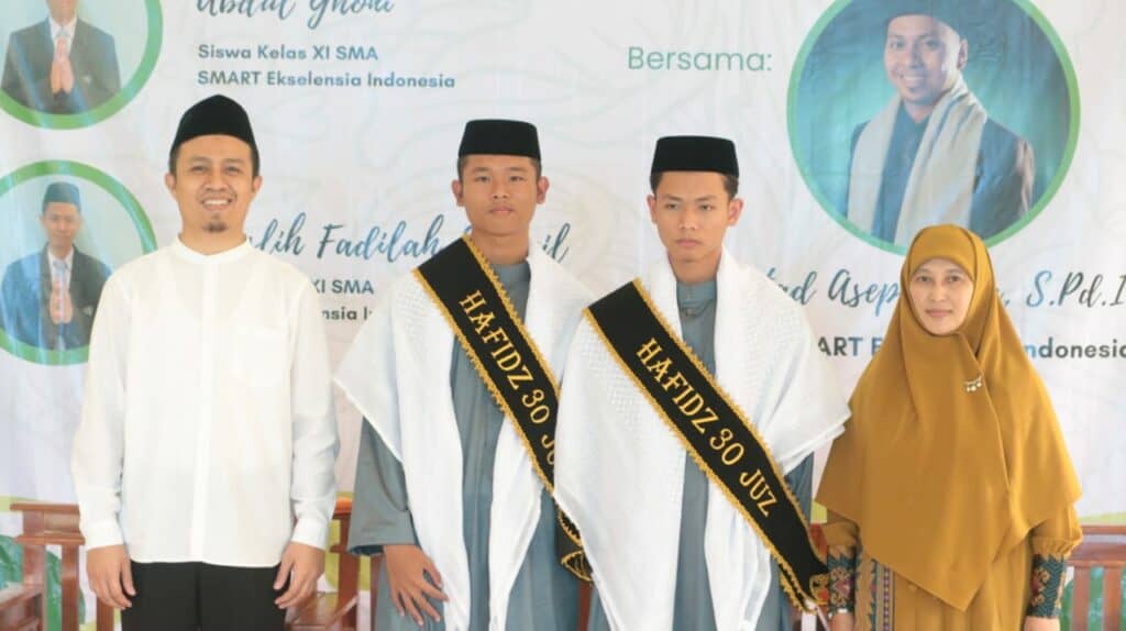 SMART Ekselensia Indonesia Dompet Dhuafa menggelar Khotmul Qur'an