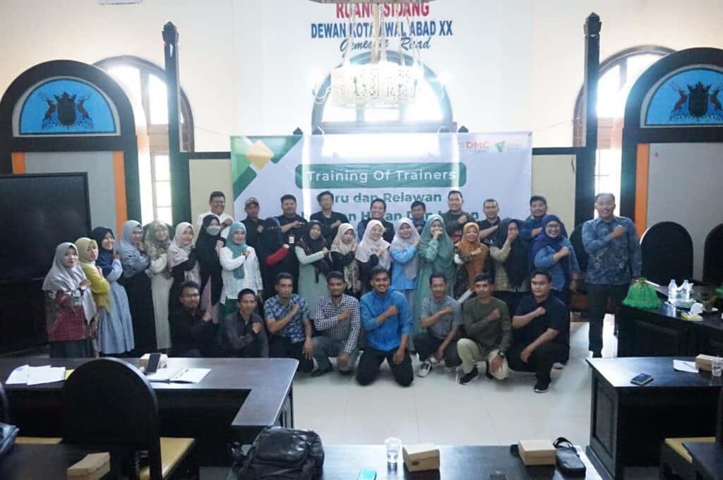 SGI dan DMC Dompet Dhuafa menggelar pelatihan siaga bencana bagi para guru di Makassar