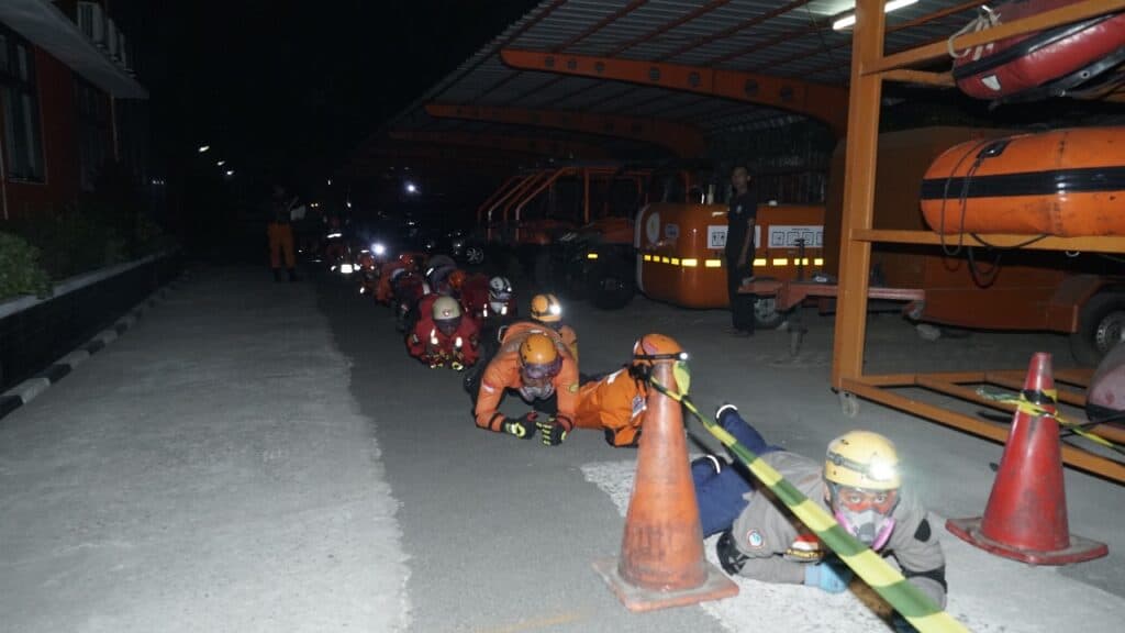 pelatihan collapse structure search and rescue 7 dompet dhuafa Pelatihan Collapse Structure Search and Rescue (CSSR)