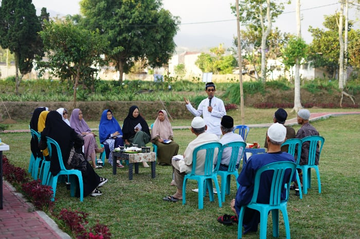 Pesantren Lansia Angkatan ke-2 Dompet Dhuafa