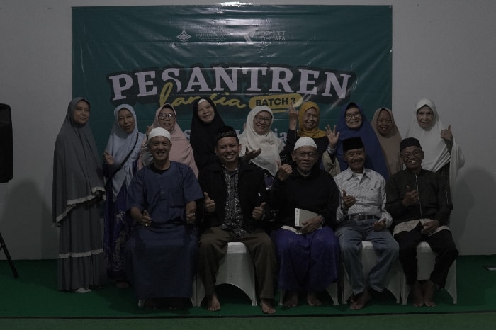 pesantren lansia perdalam ilmu agama 4 dompet dhuafa Pesantren Lansia Dompet Dhuafa perdalam ilmu agama