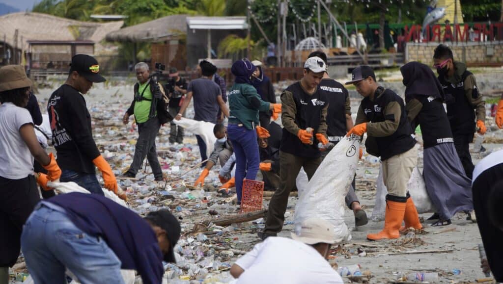 voluntrip waste summit papua 4 dompet dhuafa Voluntrip Waste Summit Papua