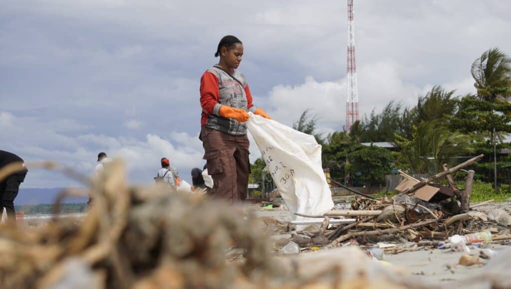voluntrip waste summit papua 7 dompet dhuafa Voluntrip Waste Summit Papua