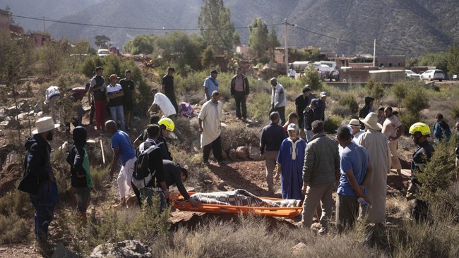 Evakuasi Korban Gempa Bumi Maroko
