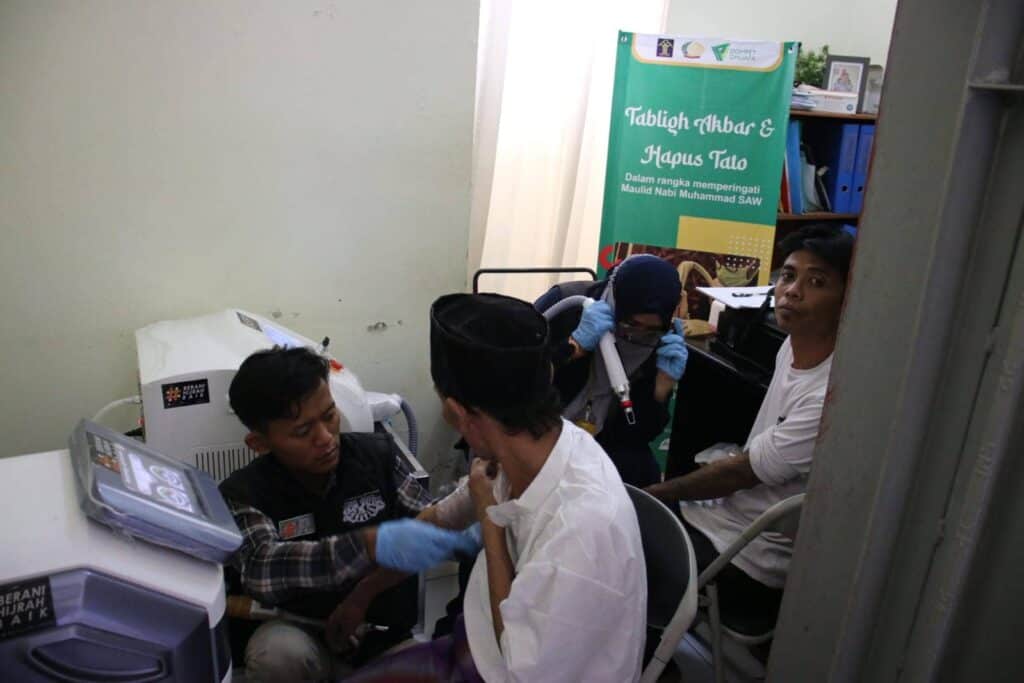 dompet dhuafa gelar tabligh akbar dan hapus tato di lapas kelas iia cilegon 4min dompet dhuafa Dompet Dhuafa Gelar Tabligh Akbar dan Hapus Tato di Lapas Kelas IIA Cilegon