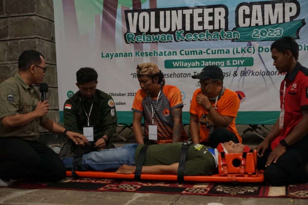volunteer camp 6 dompet dhuafa LKC Dompet Dhuafa Jateng menggelar Volunteer Camp di Wana Wisata Baturraden, Banyumas.