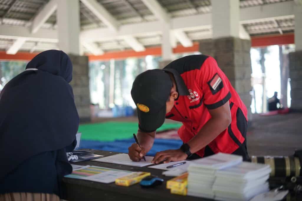 volunteer camp 7 dompet dhuafa LKC Dompet Dhuafa Jateng menggelar Volunteer Camp di Wana Wisata Baturraden, Banyumas.