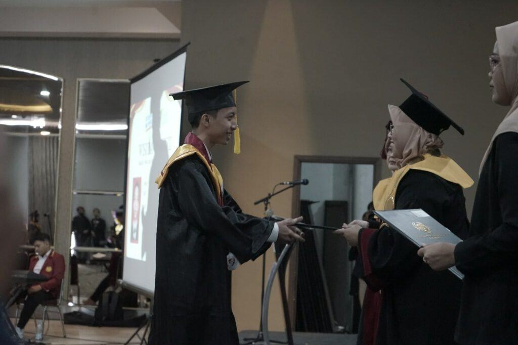 wisuda xxiii stim budi bakti 1 dompet dhuafa Wisuda XXIII STIM Budi Bakti