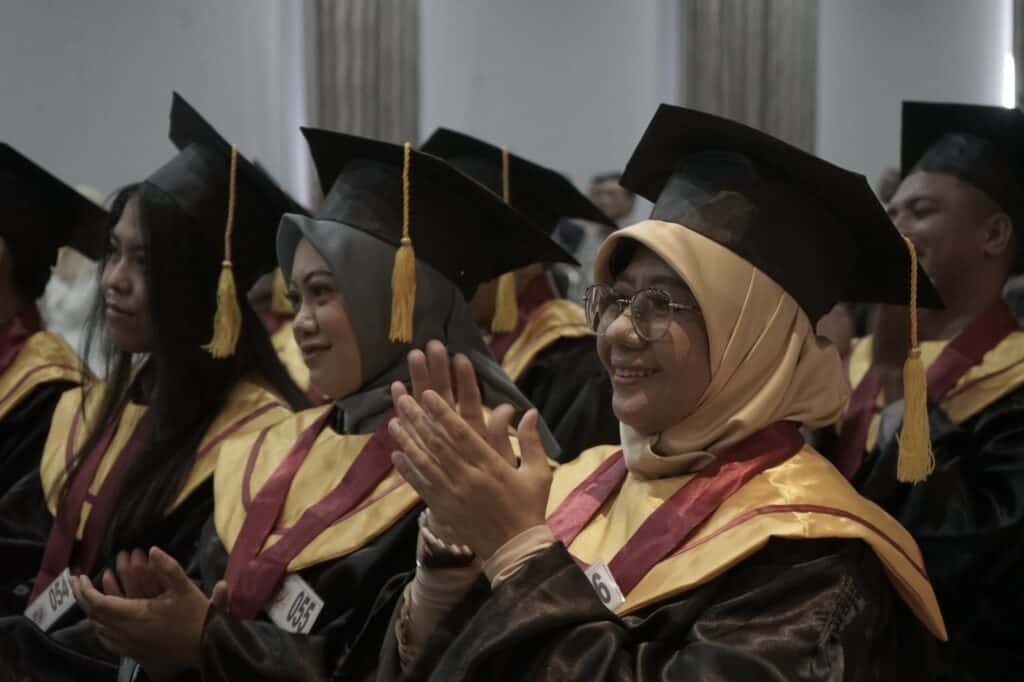 wisuda xxiii stim budi bakti 10 dompet dhuafa Wisuda XXIII STIM Budi Bakti