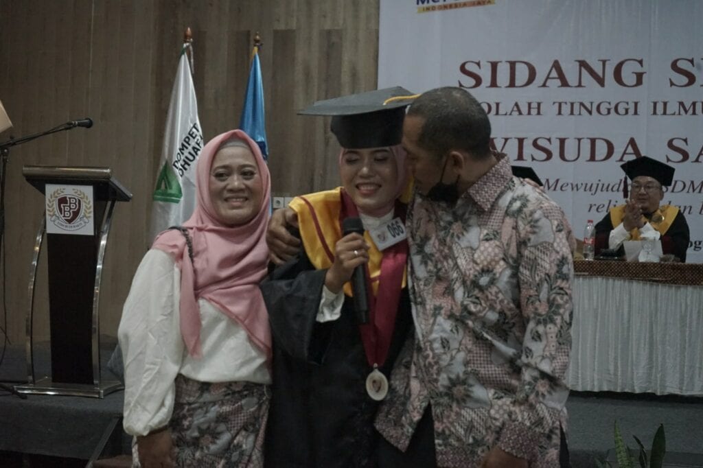 wisuda xxiii stim budi bakti 7 dompet dhuafa Wisuda XXIII STIM Budi Bakti