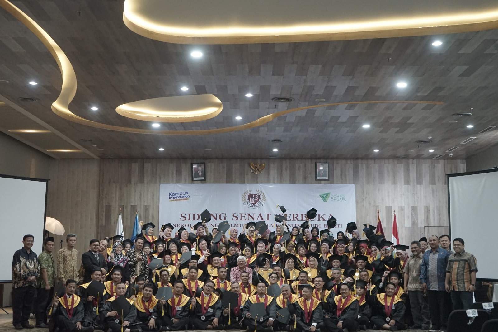 wisuda xxiii stim budi bakti 8 dompet dhuafa Wisuda XXIII STIM Budi Bakti