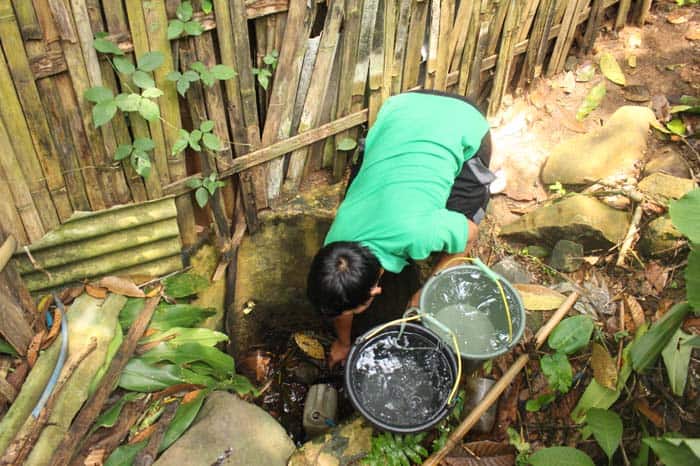 penyaluran air bersih di cigudeg4 dompet dhuafa Beramaljariyah dan Kapitalboost salurkan 40.000 liter air bersih melalui Dompet Dhuafa